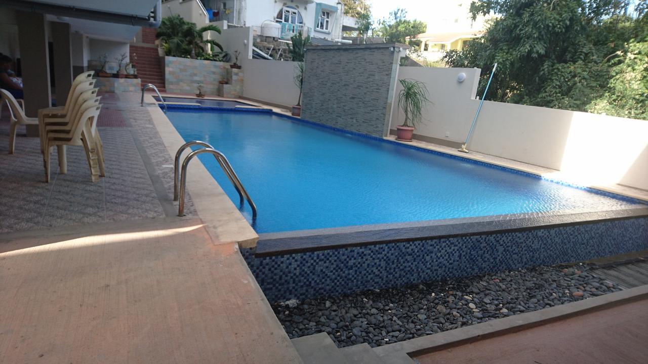 Luxor Appartement Flic en Flac Exterior photo