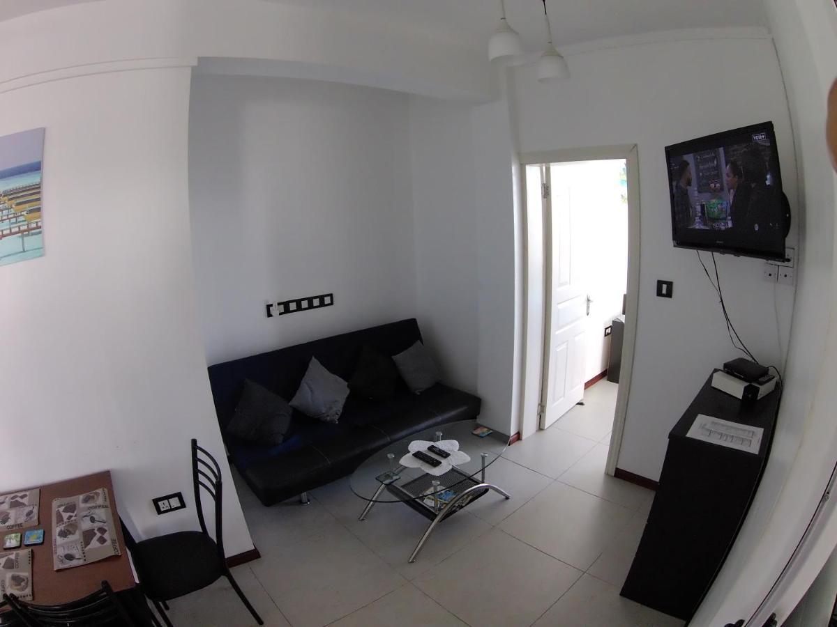 Luxor Appartement Flic en Flac Exterior photo